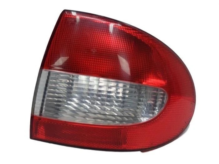 Megane 1-I Sağ Dış Stop Lambası Pleksan (Garantili Ürün) - 7700428059