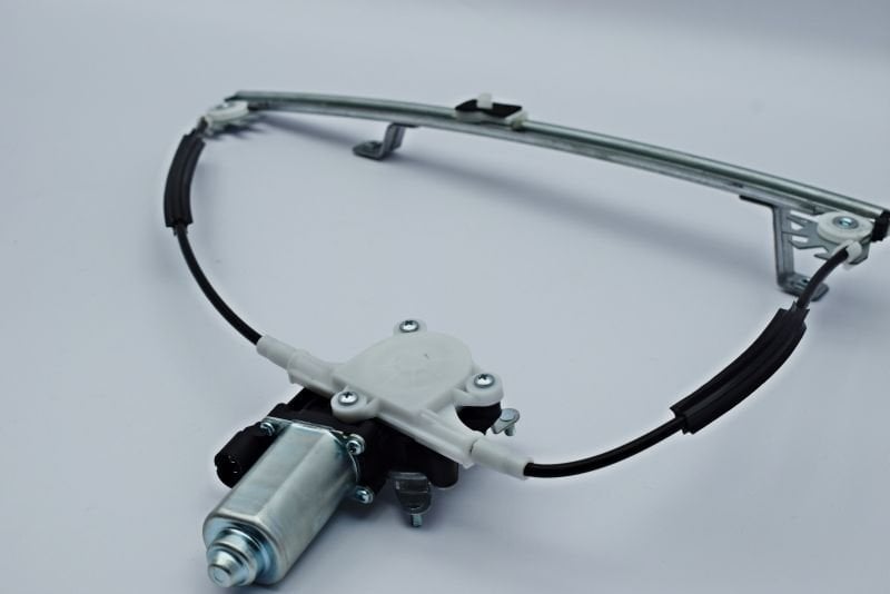 R19 Europa Elektrikli Sol Ön Cam Krikosu (Garantili Ürün) - 7702253021